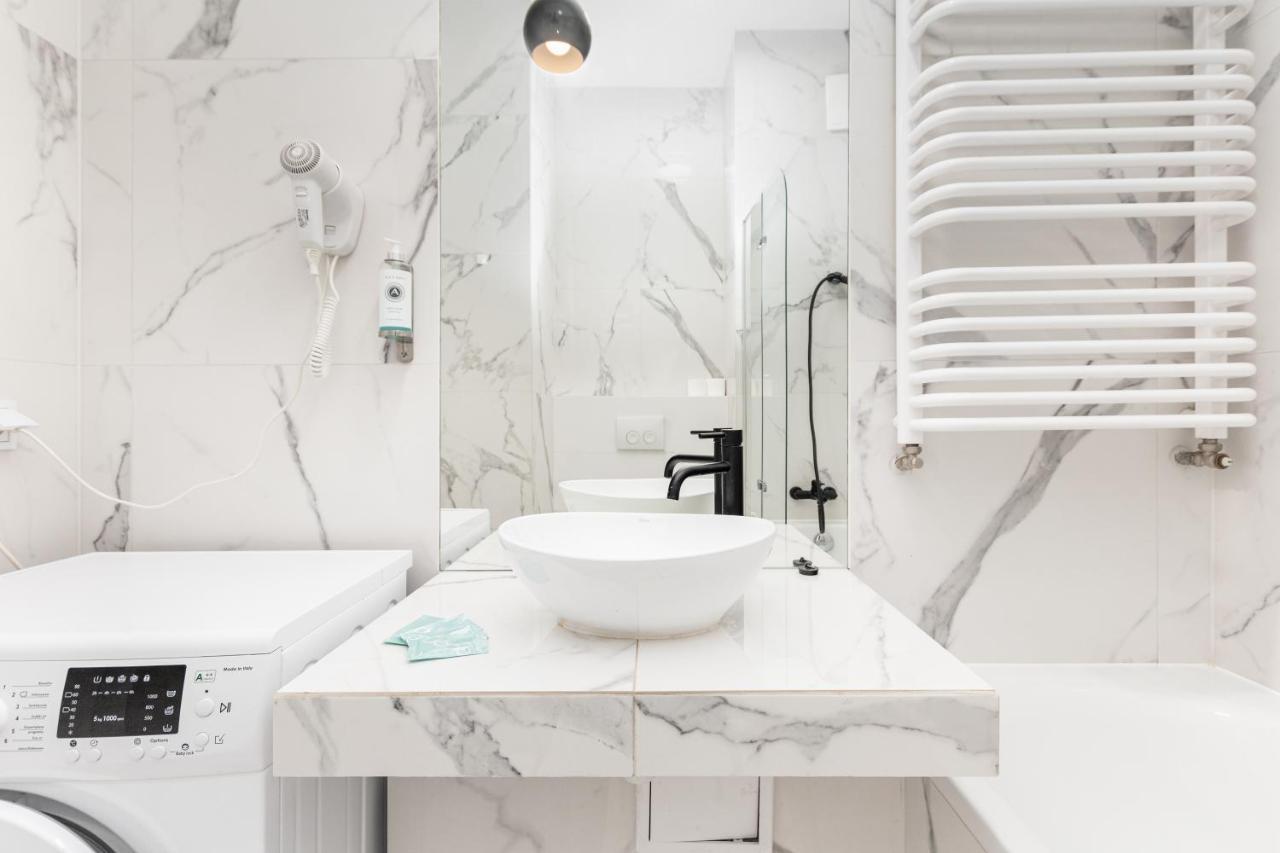 Prymasa Tysiaclecia 83A C - D By Homeprime Варшава Экстерьер фото