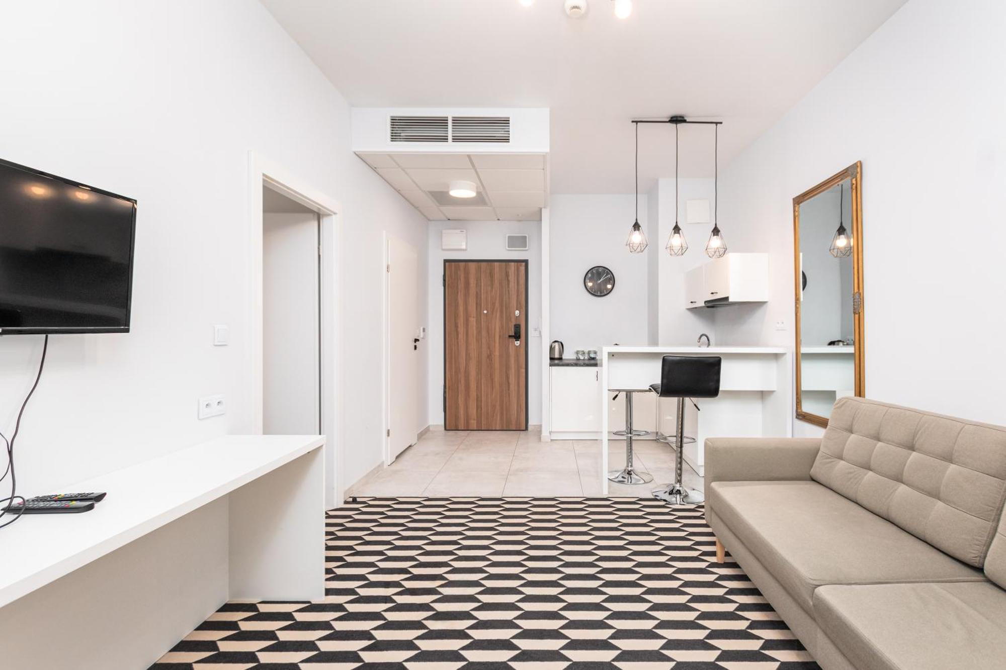 Prymasa Tysiaclecia 83A C - D By Homeprime Варшава Экстерьер фото